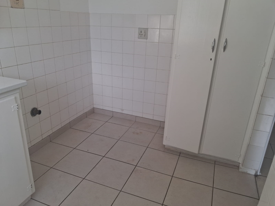 To Let 2 Bedroom Property for Rent in Cambridge West Eastern Cape